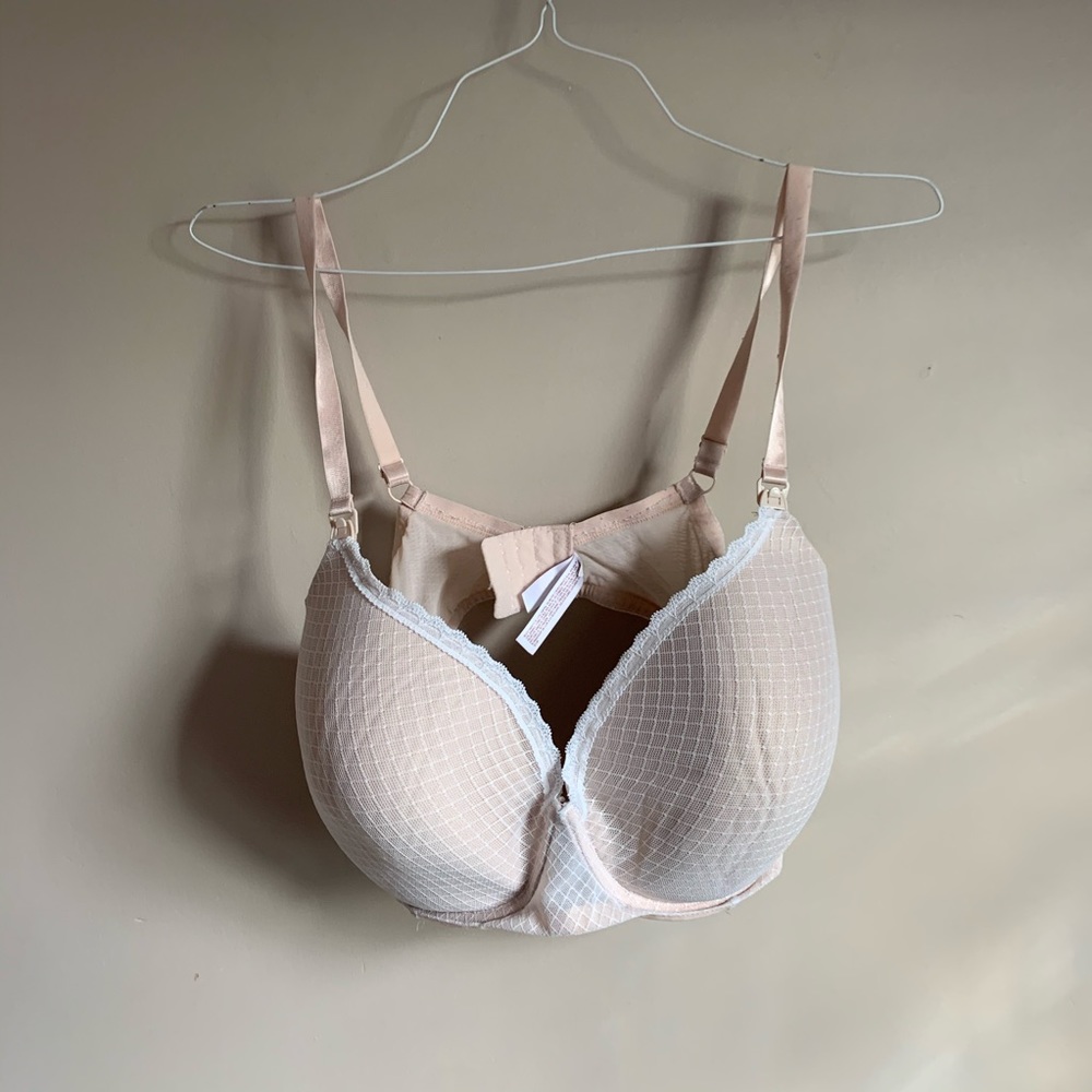 Gilligan & O'Malley size 40DD nude nursing bra GUC